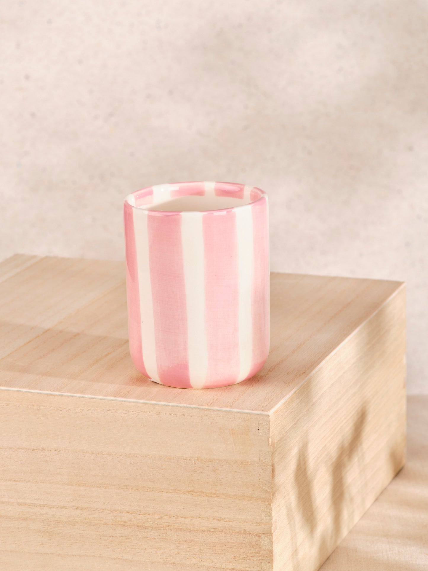 Cup Pink Iris
