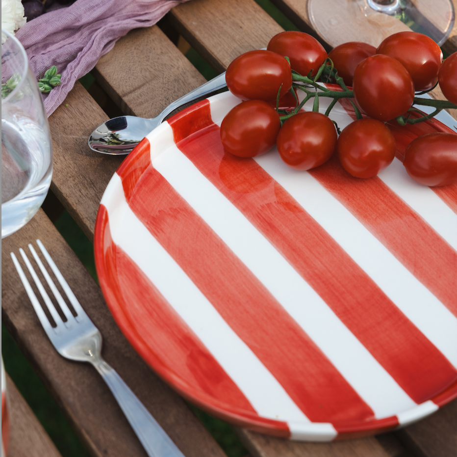 Plate Red Nikki