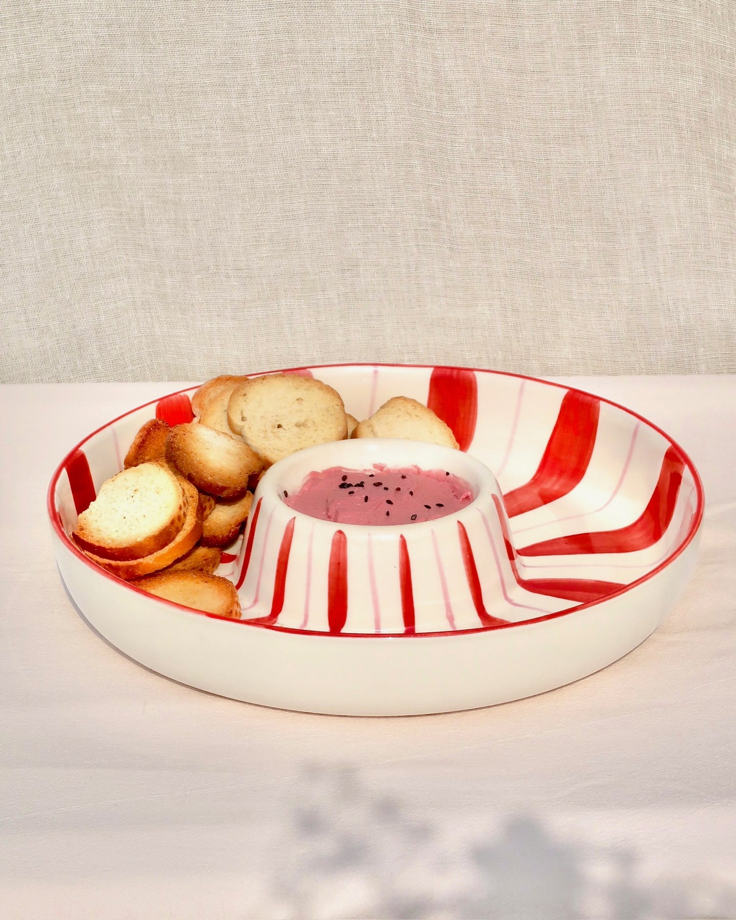 Chip 'N Dip Bowl Red/Pink Lizzy